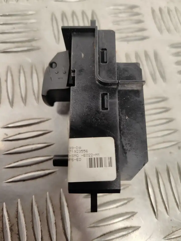Honda Civic (2006 - 2011) 35760SMGE022 Блок кнопок стеклоподъемников — фото 4