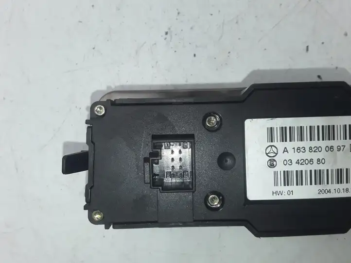 Mercedes-Benz ML W163 (1997 - 2005) A1638200697 Блок управления климат-контролем — фото 3