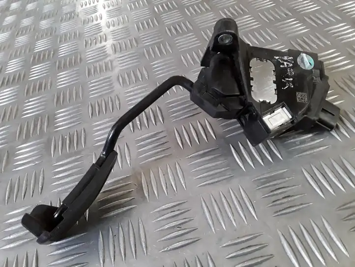 Toyota Yaris (2005 - 2009) 781100D020 Педаль акселератора — фото 3