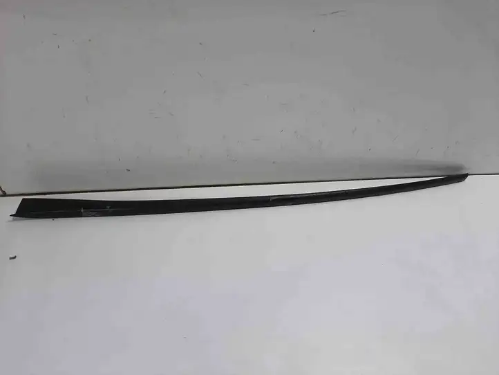 Volkswagen Golf VII (2013 - 2019) 5G0854327B Накладка стоек лобового стекла — фото 1