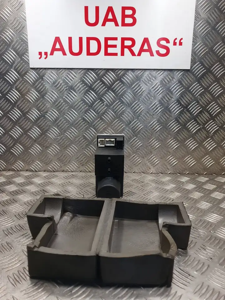 Audi A3/S3 8L (2000 - 2003) 8L0862257E Мотор центрального замка — фото 1
