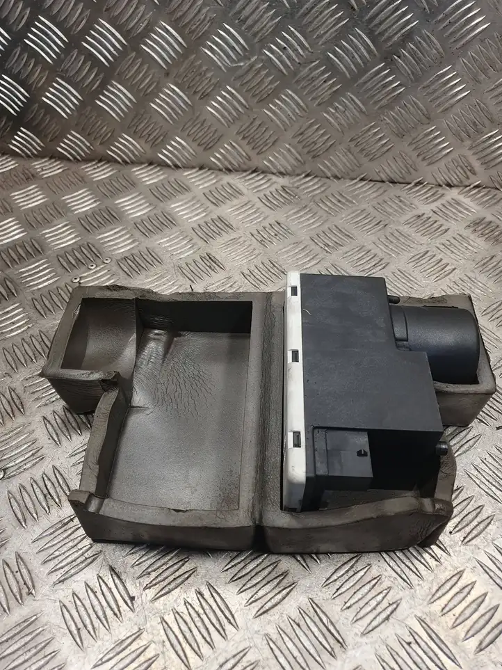 Audi A3/S3 8L (2000 - 2003) 8L0862257E Мотор центрального замка — фото 5