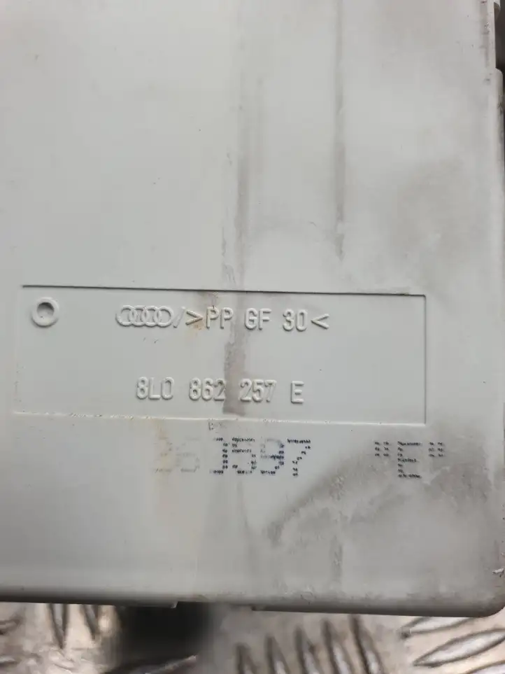 Audi A3/S3 8L (2000 - 2003) 8L0862257E Мотор центрального замка — фото 6