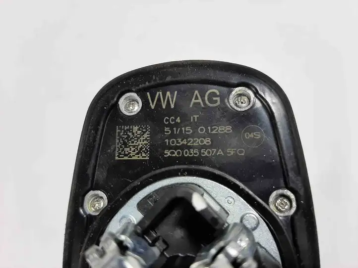 Volkswagen Golf VII (2013 - 2019) 5Q0035507A GPS антенна — фото 4