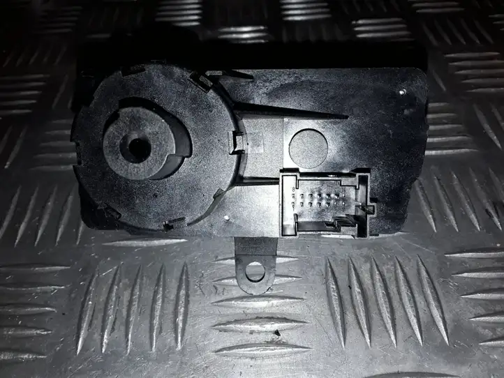 Mercedes-Benz E W211 (2002 - 2009) 2115450704 Включатель фонарей — фото 3