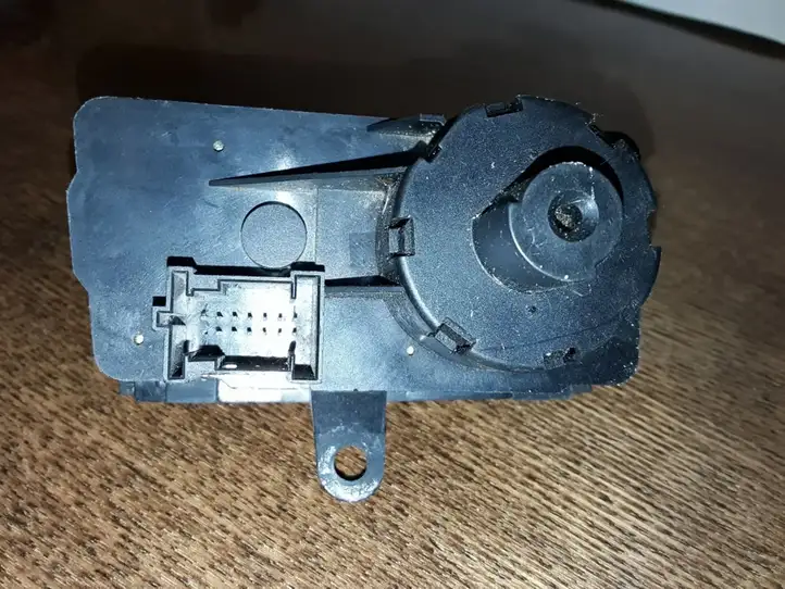 Mercedes-Benz E W211 (2002 - 2009) 2115450404 Включатель фонарей — фото 3