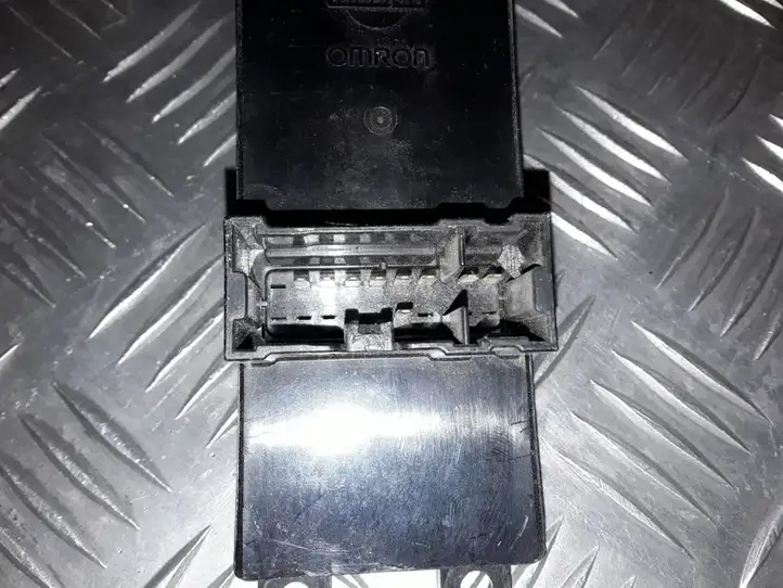 Nissan Primera (2001 - 2008) 25401AV600 Блок кнопок стеклоподъемников — фото 3