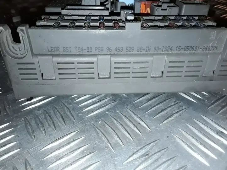 Citroen C5 (2004 - 2008) BSIT0400 Модуль комфорта — фото 3