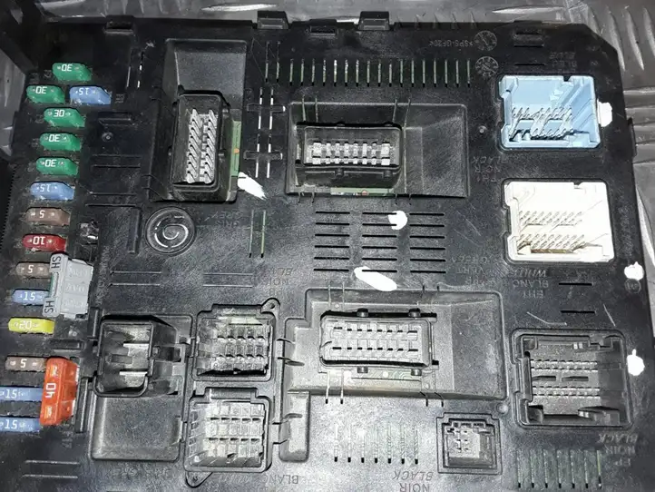 Citroen C5 (2004 - 2008) 9661940180 Модуль комфорта — фото 2