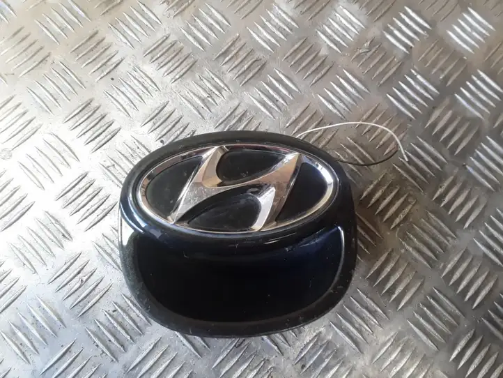 Hyundai i30 (2007 - 2012) 873702R000 Кнопка закрытия крышки багажника — фото 1