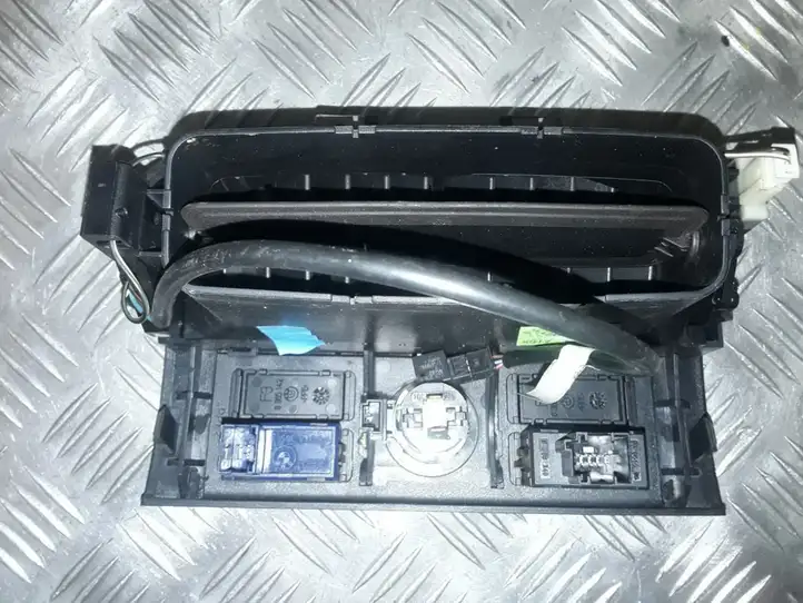 BMW X5 E53 (1999 - 2006) 8409081 Задний воздушный дефлектор — фото 3