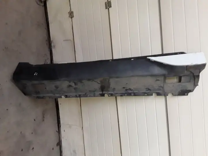 BMW i3 (2013 - )   Порог