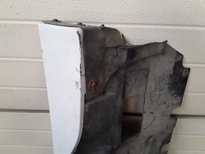 BMW i3 (2013 - )   Порог