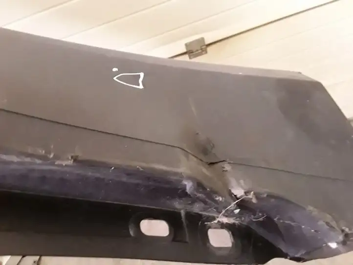 BMW i3 (2013 - )   Порог