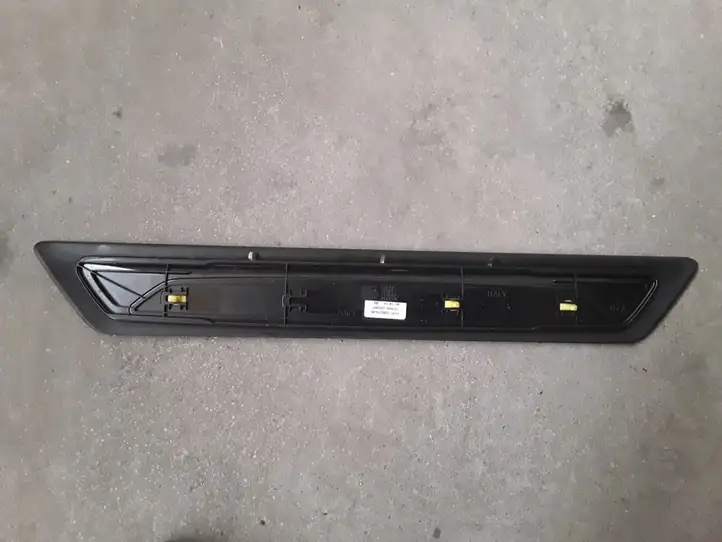 BMW 3 F30 F35 F31 (2012 - 2018) 51477289216 Внутренняя отделка переднего порога — фото 2