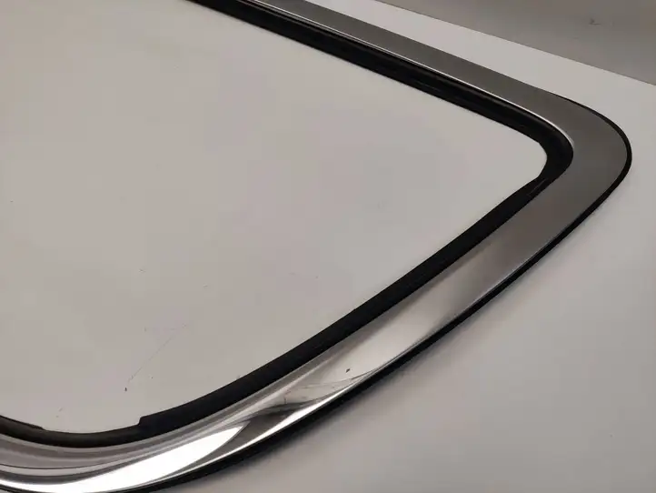 Chrysler Pacifica (2016 - ) 68227297AC Облицовка заднего бокового стекла — фото 10
