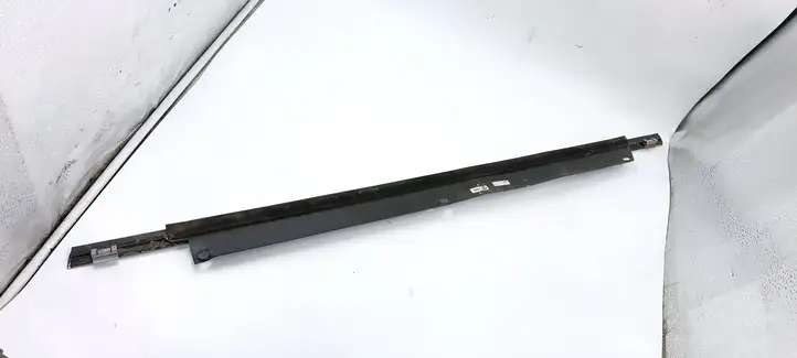 Audi Q7 4L (2005 - 2009) 4L0853763A Накладка стекла задней двери — фото 1