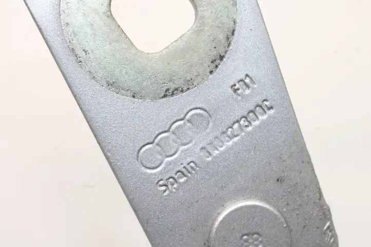 Audi TT Mk1 (1998 - 2003) 8N8827300C Петли крышки багажника — фото 4