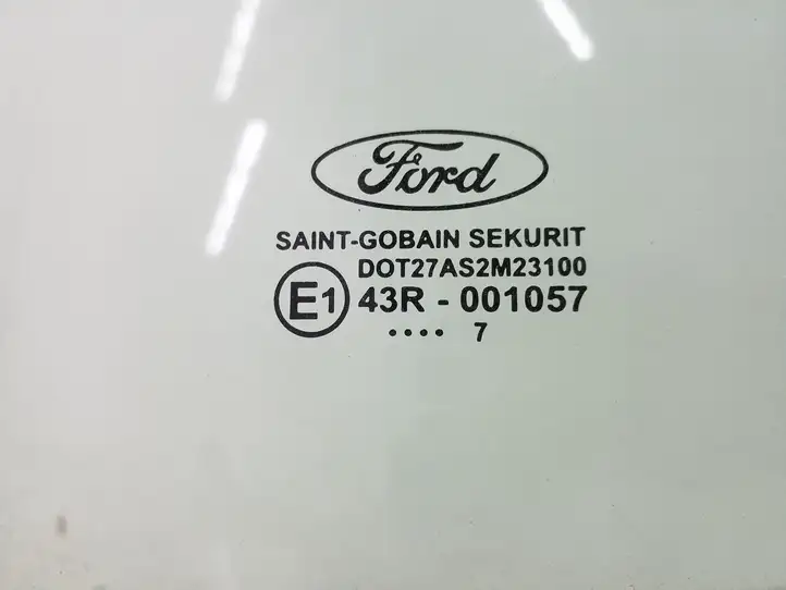 Ford Focus (2005 - 2008) 43R001057 Стекло задней двери — фото 2