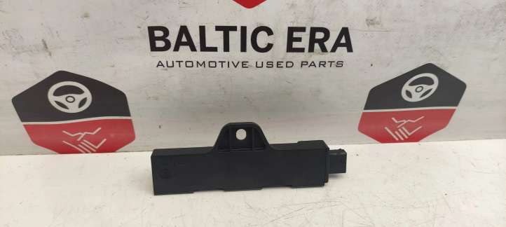 9220832 BMW 5 F10 F11 Interjero komforto antena