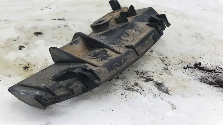 Toyota Corolla Verso E121 (2004 - 2007) 52580F010 Кронштейн заднего бампера — фото 3