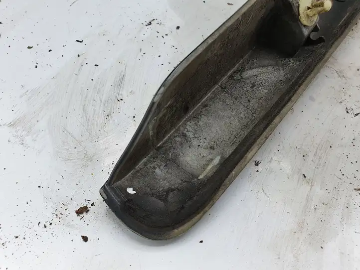 Toyota Corolla Verso E121 (2004 - 2007) 7681105010 Подсветка номера — фото 3