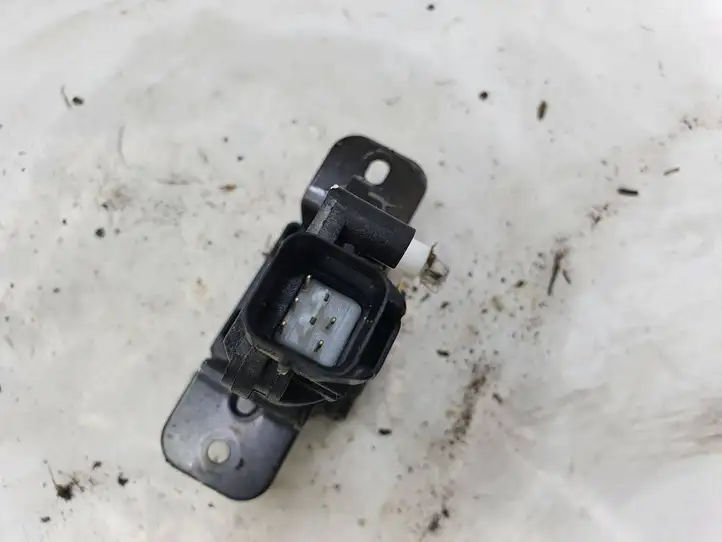 Kia Sorento (2002 - 2006) 871303E000 Замок заднего стекла — фото 2