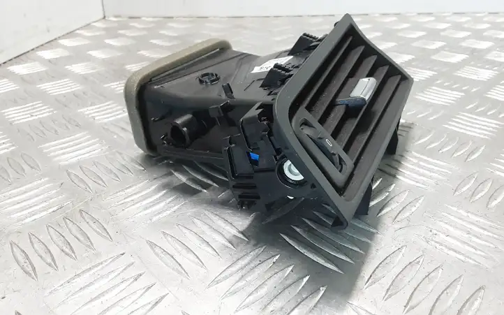 BMW 5 F10 F11 (2009 - 2016) 64229166887 Боковой воздушный дефлектор — фото 3