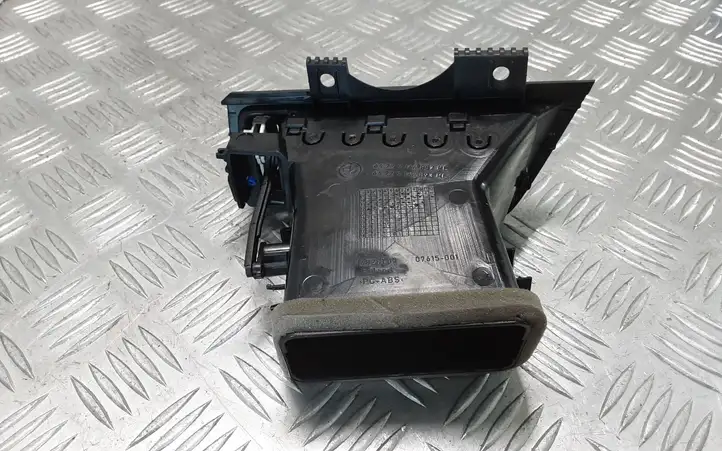 BMW 5 F10 F11 (2009 - 2016) 64229166887 Боковой воздушный дефлектор — фото 4