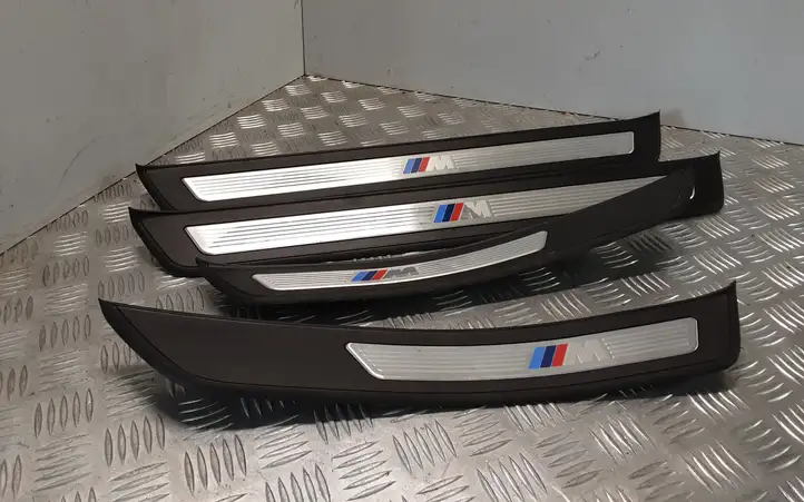 BMW 5 F10 F11 (2009 - 2016) 51478050051 Внутренняя отделка переднего порога — фото 1