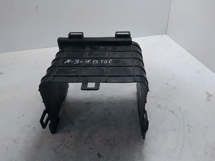 Audi A3/S3 8P (2004 - 2008) 1K0915336 Перегородка аккумулятора — фото 1