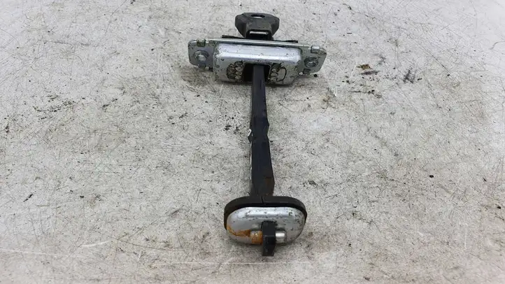 Chevrolet Captiva (2006 - 2011) Ограничитель задней двери — фото 2