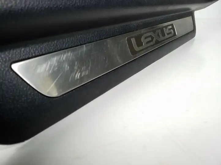 Lexus RX 450H (2008 - 2012) 6792048070 Внутренняя отделка переднего порога — фото 2