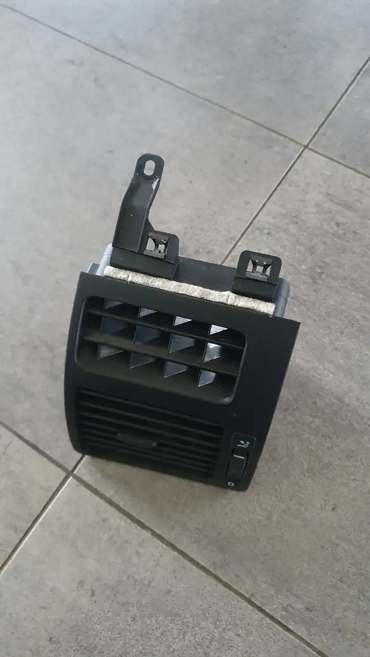 Volkswagen Touran I (2003 - 2010) 1T0819703B Боковой воздушный дефлектор — фото 5