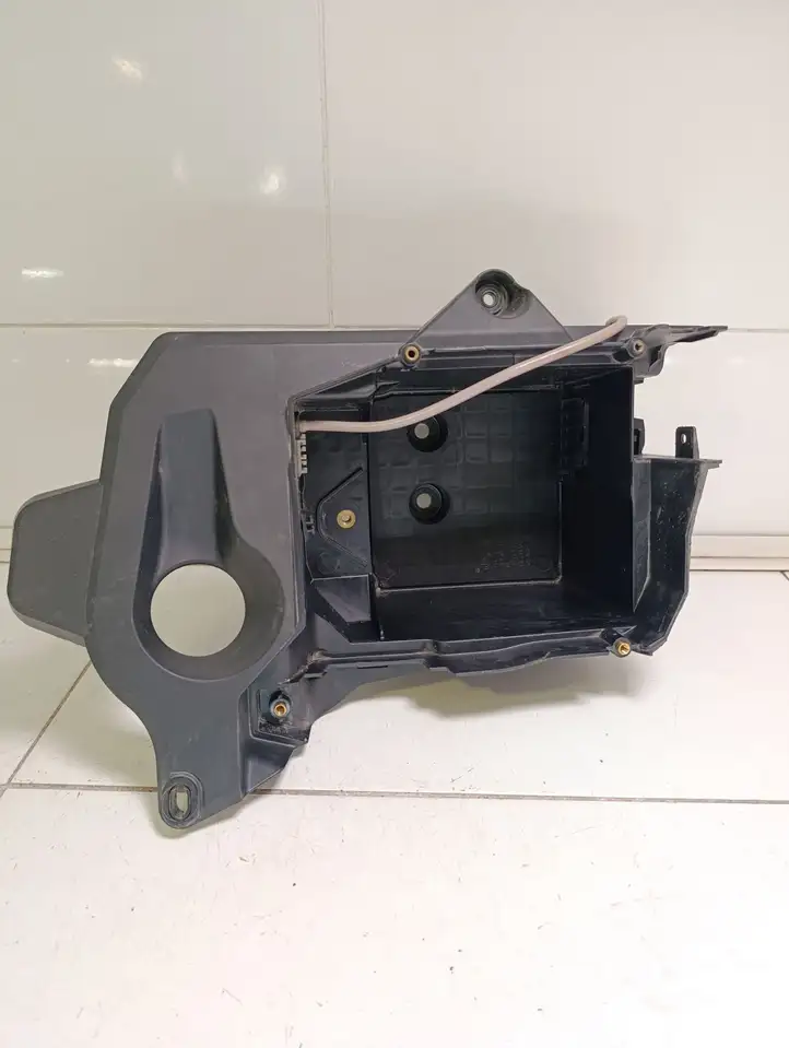 BMW 3 F30 F35 F31 (2012 - 2018) 935071002 Ящик аккумулятора — фото 3