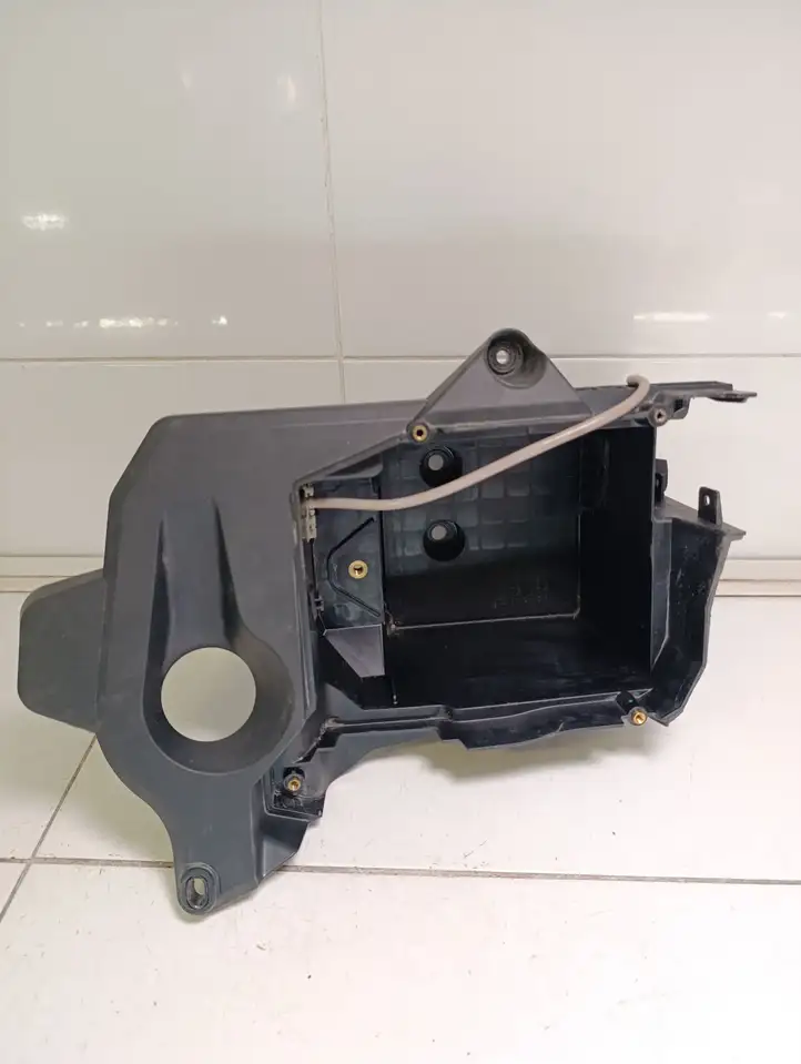 BMW 3 F30 F35 F31 (2012 - 2018) 935071002 Ящик аккумулятора — фото 4