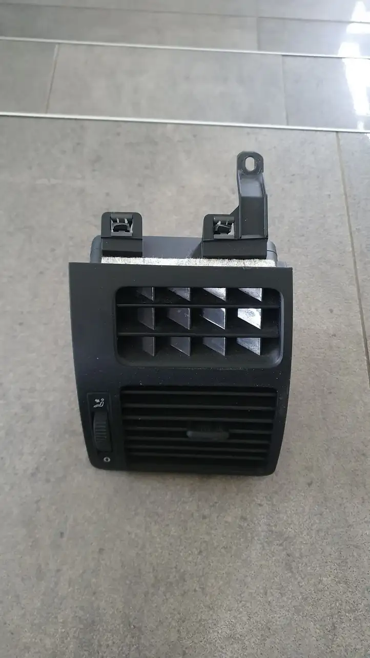 Volkswagen Touran I (2003 - 2010) 1T0819704B Боковой воздушный дефлектор — фото 5