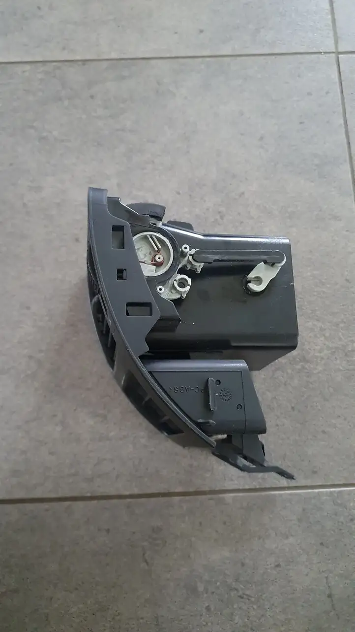 Volkswagen Touran I (2003 - 2010) 1T0819704B Боковой воздушный дефлектор — фото 6