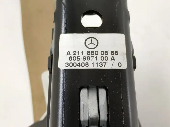 Mercedes-Benz ML W164 (2005 - 2011) Передний ремень безопасности — фото 10