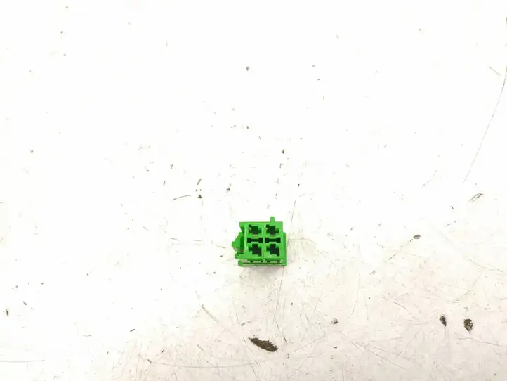 Mercedes-Benz C W203 (2000 - 2007)  DalisID3903 Радио/ проигрыватель CD/DVD / навигация