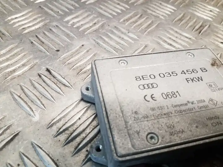 Audi A4 S4 B7 8E 8H (2004 - 2009) 8E0035456B Усилитель антенны — фото 2