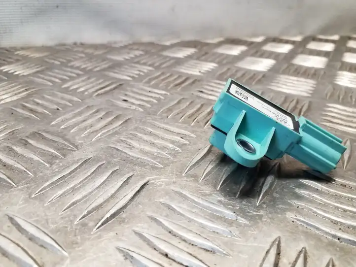 Audi Q5 (2008 - 2012)  8K0955557C Датчик удара надувных подушек