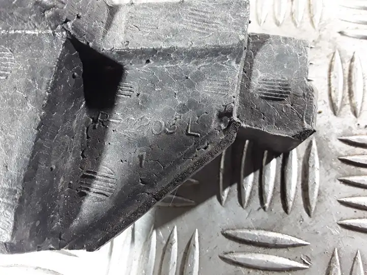 Honda CR-V (2006 - 2009)  R2205 Пенопласт крыла