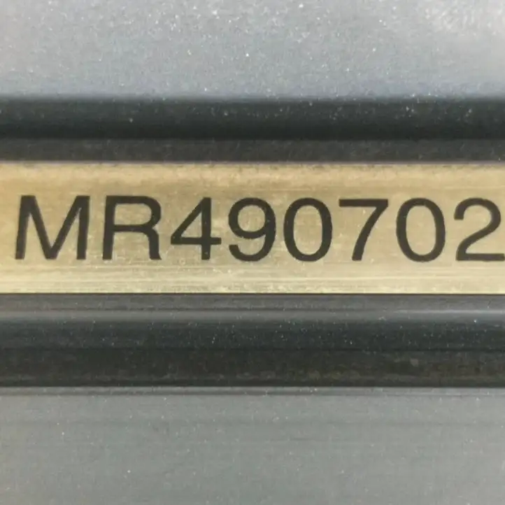 Mitsubishi Pajero (1999 - 2003) MR490702 Усилитель звука — фото 8
