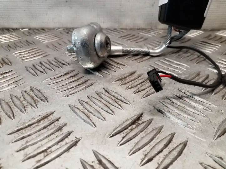 BMW 5 F10 F11 (2009 - 2016) 7243274 Замок заднего ремня — фото 4