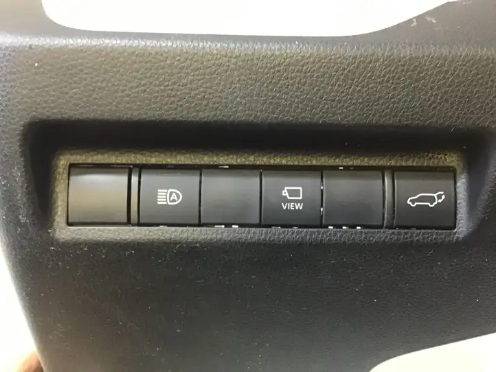 Toyota RAV 4 (XA50) (2018 - ) 5554542100 Нижняя отделка панели приборов — фото 7