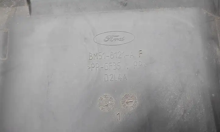 Ford Focus (2011 - 2015) BM518121A Дефлектор воздуха — фото 2