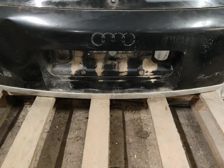 Audi A6 S6 C5 4B (1997 - 2001) 43R00137 Крышка багажника — фото 7