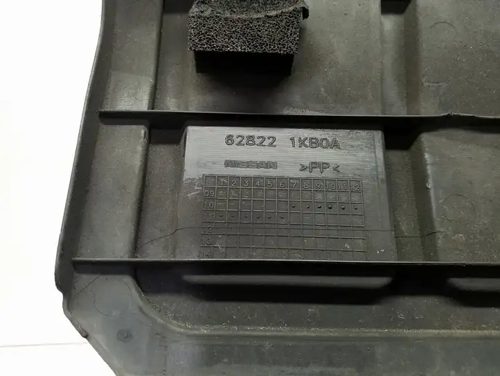 Nissan Juke I F15 (2010 - 2018) 628221KB0A Дефлектор воздуха — фото 4