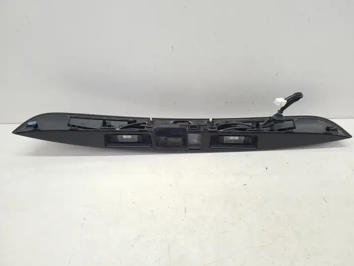 Nissan Juke I F15 (2010 - 2018) 908681KR6A Подсветка номера — фото 3